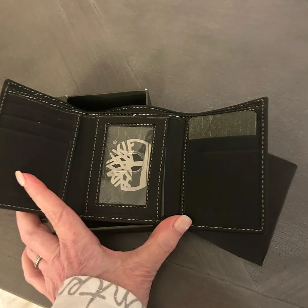 Timberland Men's Slim fold Genuine Leather Wallet Color: Black